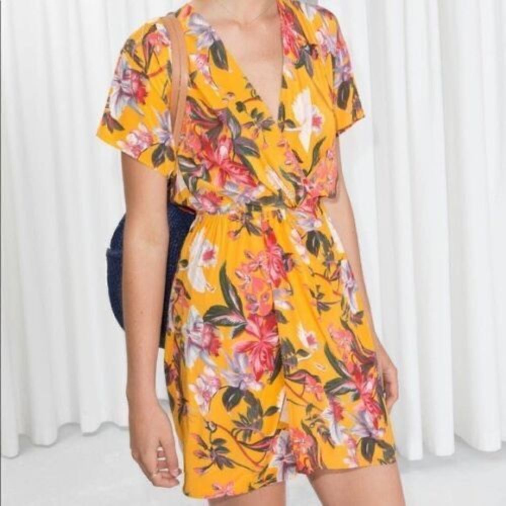 & Other Stories Faux Wrap V-Neck‎ Floral Mini Dress Yellow Size 6